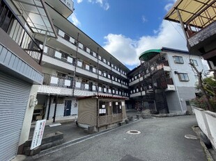 岡崎マンションの物件外観写真